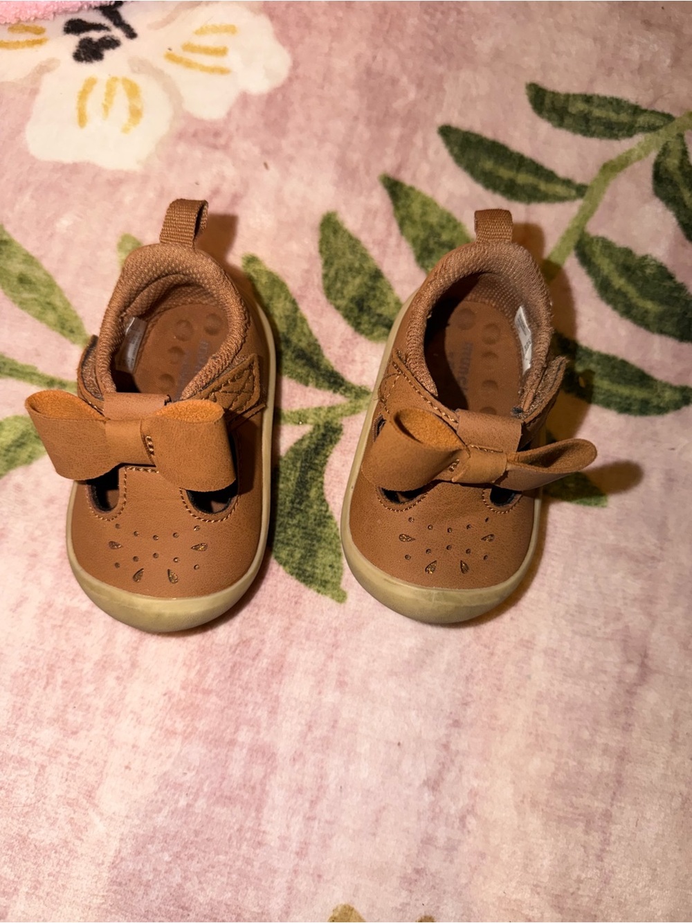 Munchkin Stride Rite Baby Bow-Accent Walker Shoes in Tan